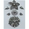 Image 1 : FABULOUS ASSORTED VINTAGE COSTUME JEWELERY