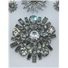 Image 2 : FABULOUS ASSORTED VINTAGE COSTUME JEWELERY