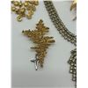 Image 2 : ASSORTED VINTAGE CRYSTAL BROOCHES AND EARRINGS