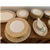 Image 3 : Wedgwood "Florentine Gold" Bone China Set (Made In England)
