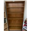 Image 1 : Wooden Bookshelf