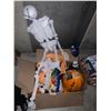 Image 3 : Assortment of Halloween Decorations