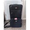 Image 1 : Suite case