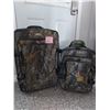 Image 1 : Camo Suit Case