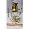 Image 4 : barn lantern brass colored