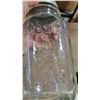 Image 3 : Quart Sealer “Mason Star” Jar with Zinc lid + “Mason” 200 year 1776 -1976 Anniversary Jar