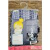 Image 2 : New Scarf Sewing Kit + 2 Adult Coloring Books