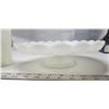 Image 4 : Milk glass raised cake platter & vase