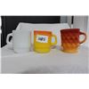 Image 2 : 3 Fire King mugs
