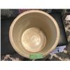 Image 2 : 4 Gal crock excellent condition