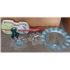Image 1 : Box of assorted ceramic and glass décor