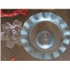 Image 2 : Box of assorted ceramic and glass décor