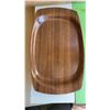 Image 6 : Decorative Wood Vase and Pyrex Tray