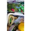 Image 4 : Gray Blanket, Reusable Bags and Misc. Crafting Supplies