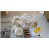 Image 1 : glass décor, candles, coasters