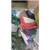 Image 3 : assorted fabric