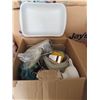 Image 1 : Box of kitchenware/supplies/etc.