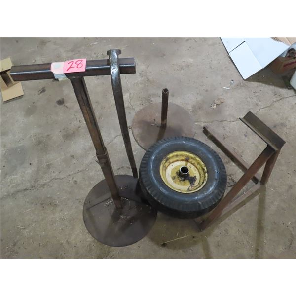 3 Stands, Crowbar + Tire