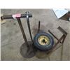 Image 1 : 3 Stands, Crowbar + Tire