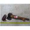 Image 1 : 2 hatchets