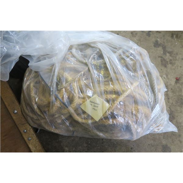 lot of assorted ropes