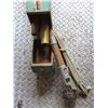 Image 3 : Tree Pruner with extension poles in wood case