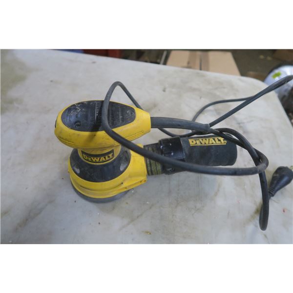 DeWalt orbital sander
