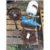 Image 1 : Pressure pump, Propane Cooker & Tire chain