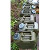 Image 2 : 5 Assorted Gas cans/containers