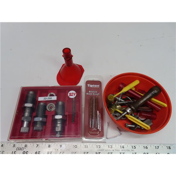 2 Die reloading set for 22-250 + assorted reloading tools/accessories