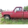 Image 8 : 1985 GMC Custom Deluxe 20 3/4 ton 4x4 5.7L VIN: 2GCEK24LXF1140795 (currently not running)