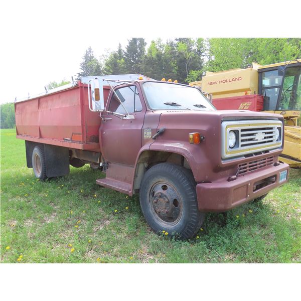 1978 Chevy C60 grain truck - SK registerable, runs, 29689 on odo.