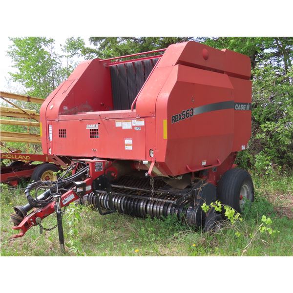 Case IH RBX563 round baler with monitor - net & twine - over 3k spent on pickup repairs in 2022