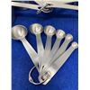 Image 2 : Lot of Measuring Cups and Spoons