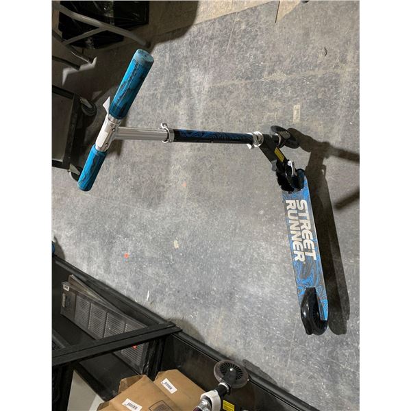 Street Runner Folding Kick Scooter with LED Wheels - Blue