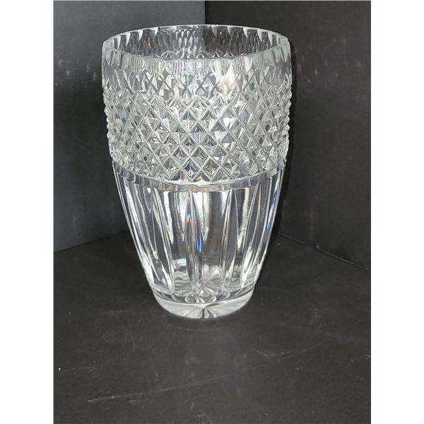 MEDIUM CRYSTAL VASE