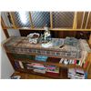 Image 1 : SHELF WITH RANDOM ITEMS