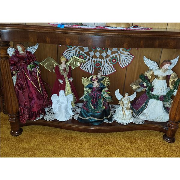 SHELF WITH ANGEL DECOR