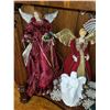 Image 2 : SHELF WITH ANGEL DECOR