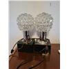 Image 1 : PAIR OF MCM BAKELITE AND GLASS BEDSIDE TABLE LAMPS