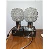 Image 2 : PAIR OF MCM BAKELITE AND GLASS BEDSIDE TABLE LAMPS