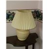 Image 2 : VINTAGE DRESSER AND ACCENT TABLE LAMP