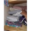 Image 8 : CONTENTS OF BATHROOM LINEN CLOSET