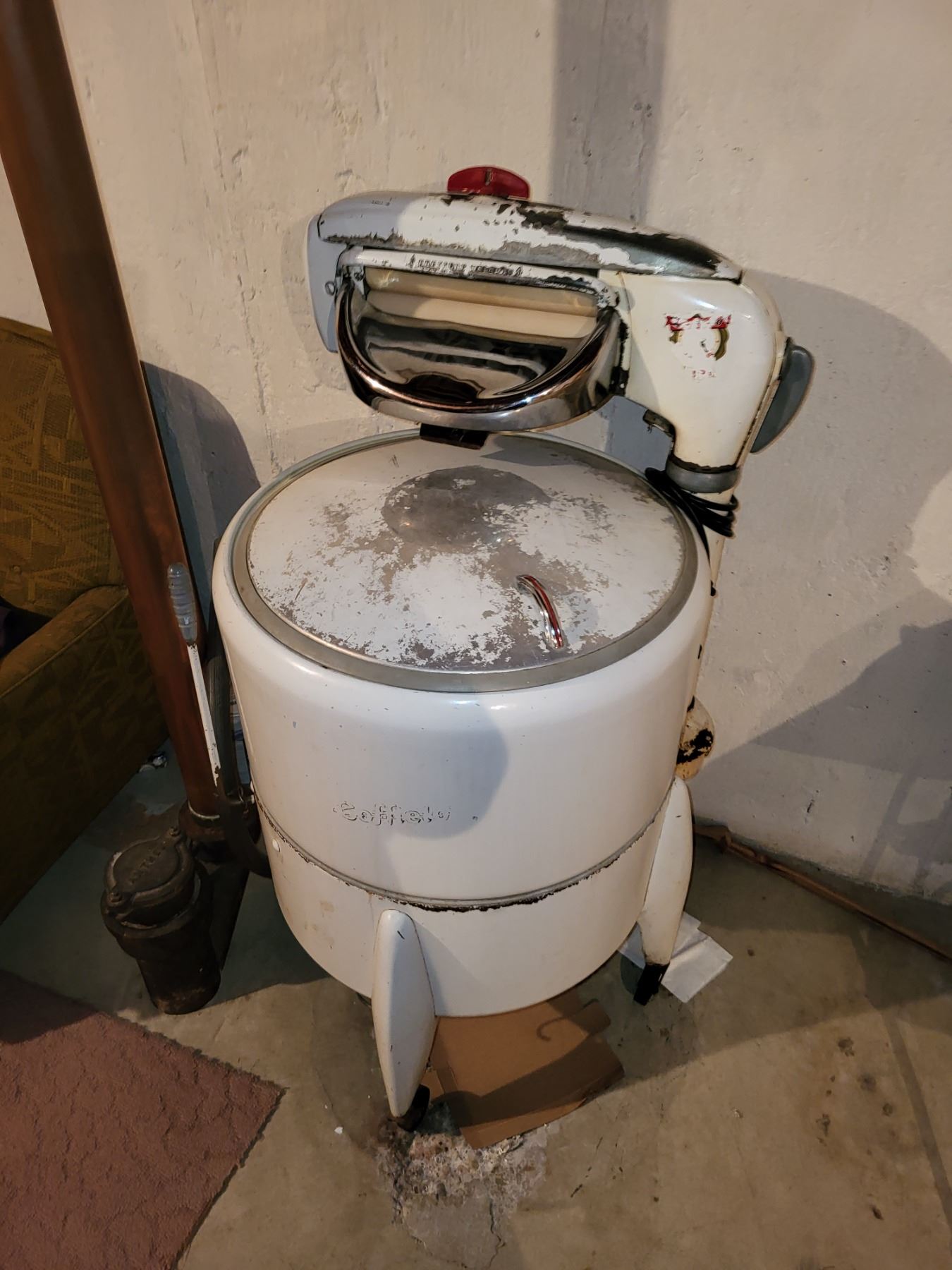 VINTAGE WORKING PRISTINE RINGER WASHER MACHINE