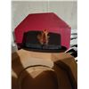 Image 2 : OLD HAT BOX WITH CHILDS HAT (OILMAN BY JOHNS HATS)