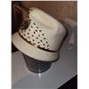 Image 2 : VINTAGE NADELLE WHITE HAT