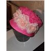 Image 2 : ADORABLE HOT PINK MID CENTURY HAT