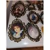 Image 2 : LOT OF ORNATE VINTAGE GOLD FRAMES. MADE IN ITALY