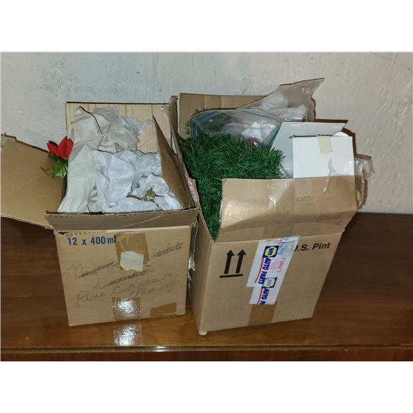 2 SMALL BOXES OF CHRISTMAS DECORATIONS