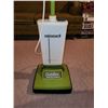 Image 4 : 1960S BISSELL CARPET SHAMPOOER WITH BOX